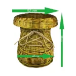 Cesta original con forma de bota de Papá Noel en mimbre para llenar de dulces o regalos navideños